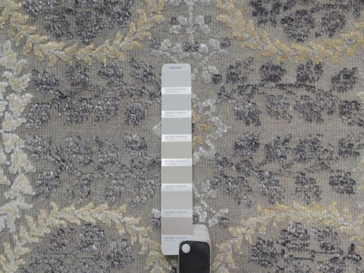 Transitional hand-knotted wool/silk rug in Gray, 7'10" x 9'11" — SKU O091414 (view 7)