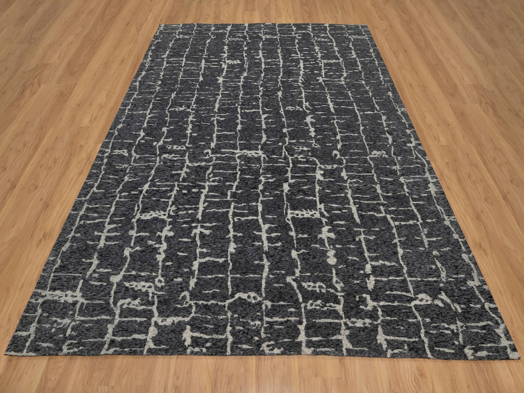 Modern / Contemporary hand-knotted wool rug in Black, 7'11" x 10'1" — SKU O091419 (view 2)