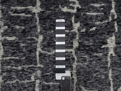 Black 7'11" x 10'1" Modern and Contemporary Hand knotted Wool Rug - Sku: O091419