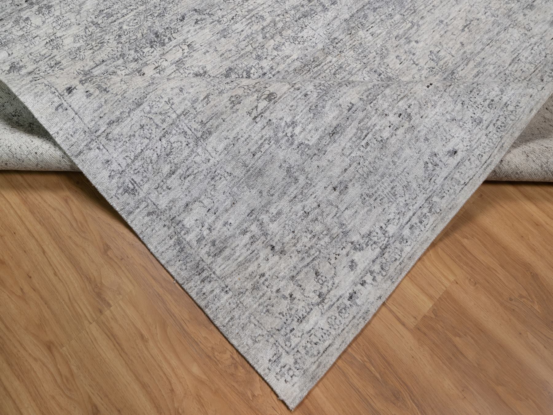Modern / Contemporary hand-knotted wool rug in Ivory, 7'10" x 10' — SKU O091423 (view 6)