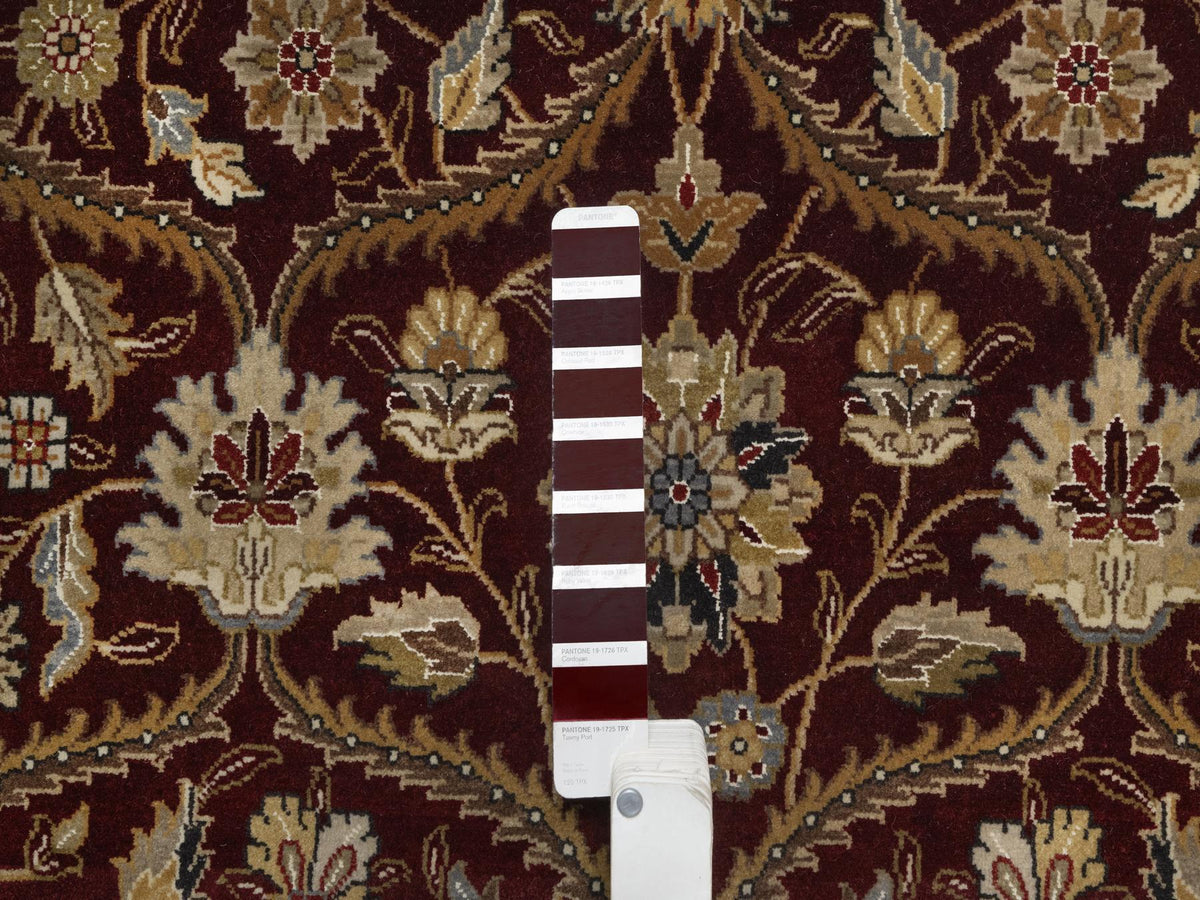 Fine Oriental hand-knotted wool/silk rug in Red & Beige, 8'1" x 8'1" — SKU O091438 (view 7)