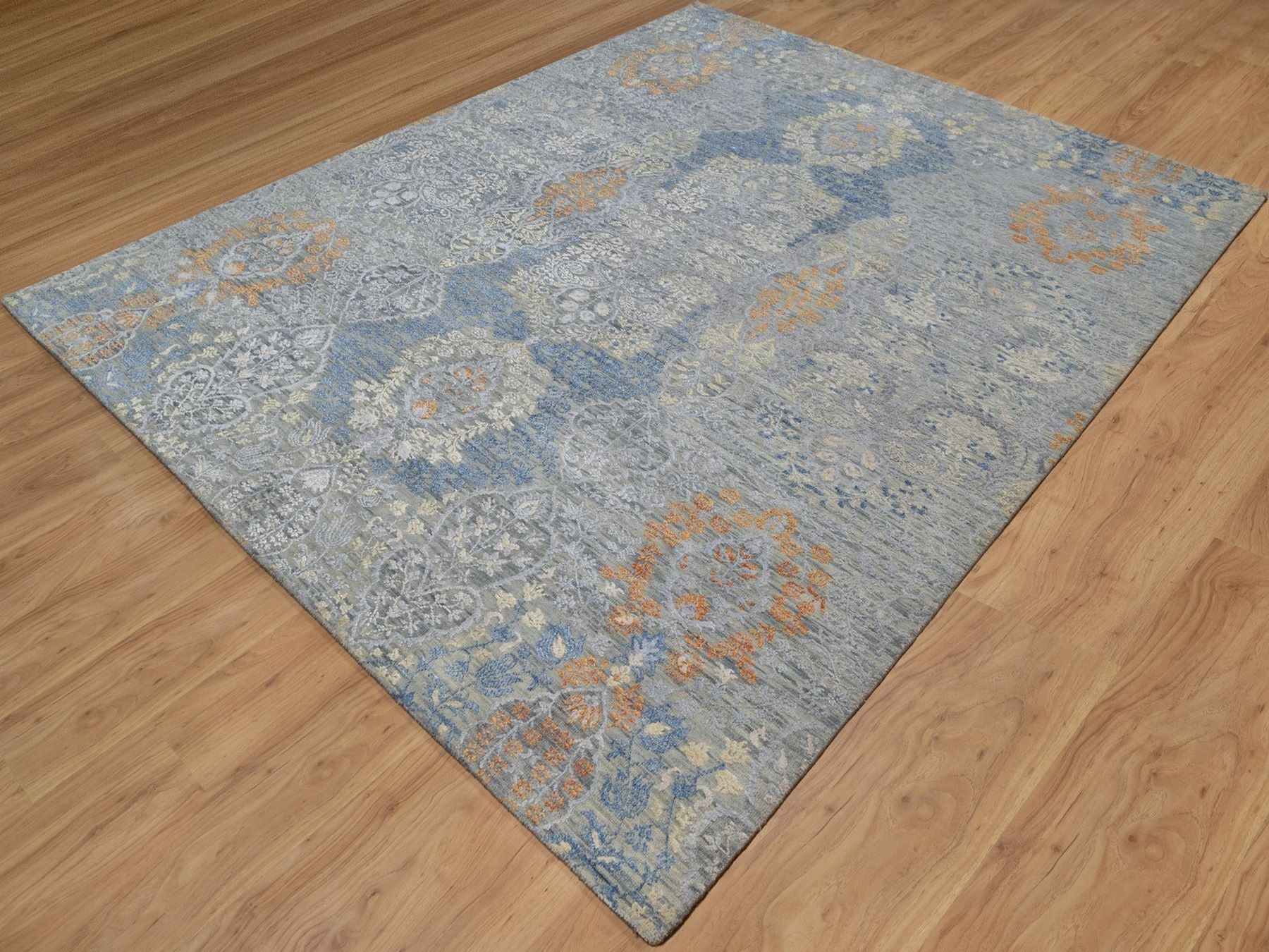 Transitional hand-knotted wool/silk rug in Gray, 7'11" x 10' — SKU O091443 (view 3)
