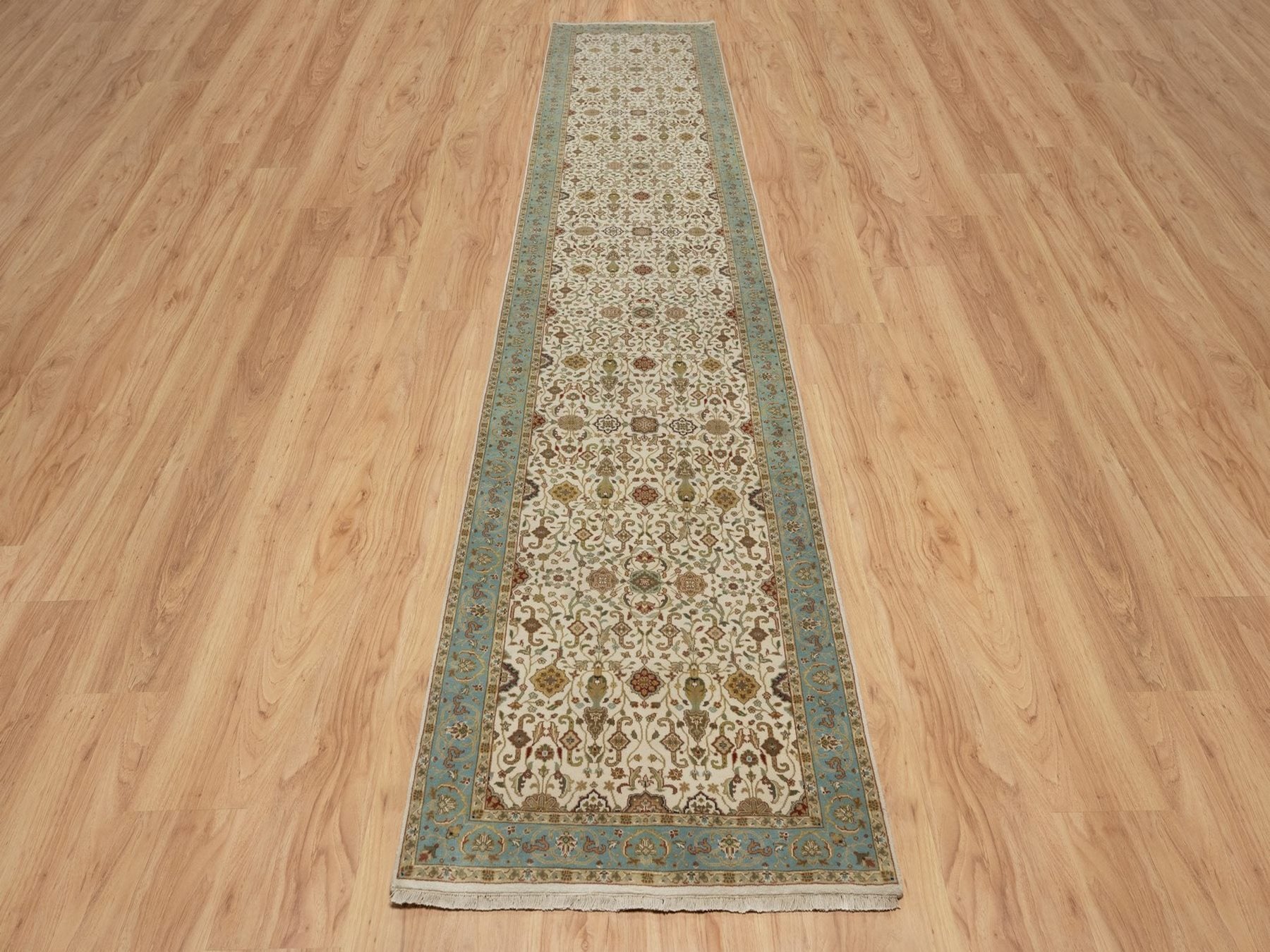 Kashan Fine Oriental hand-knotted wool runner in Ivory & Blue, 3' x 15'6" — SKU O091474 (view 2)