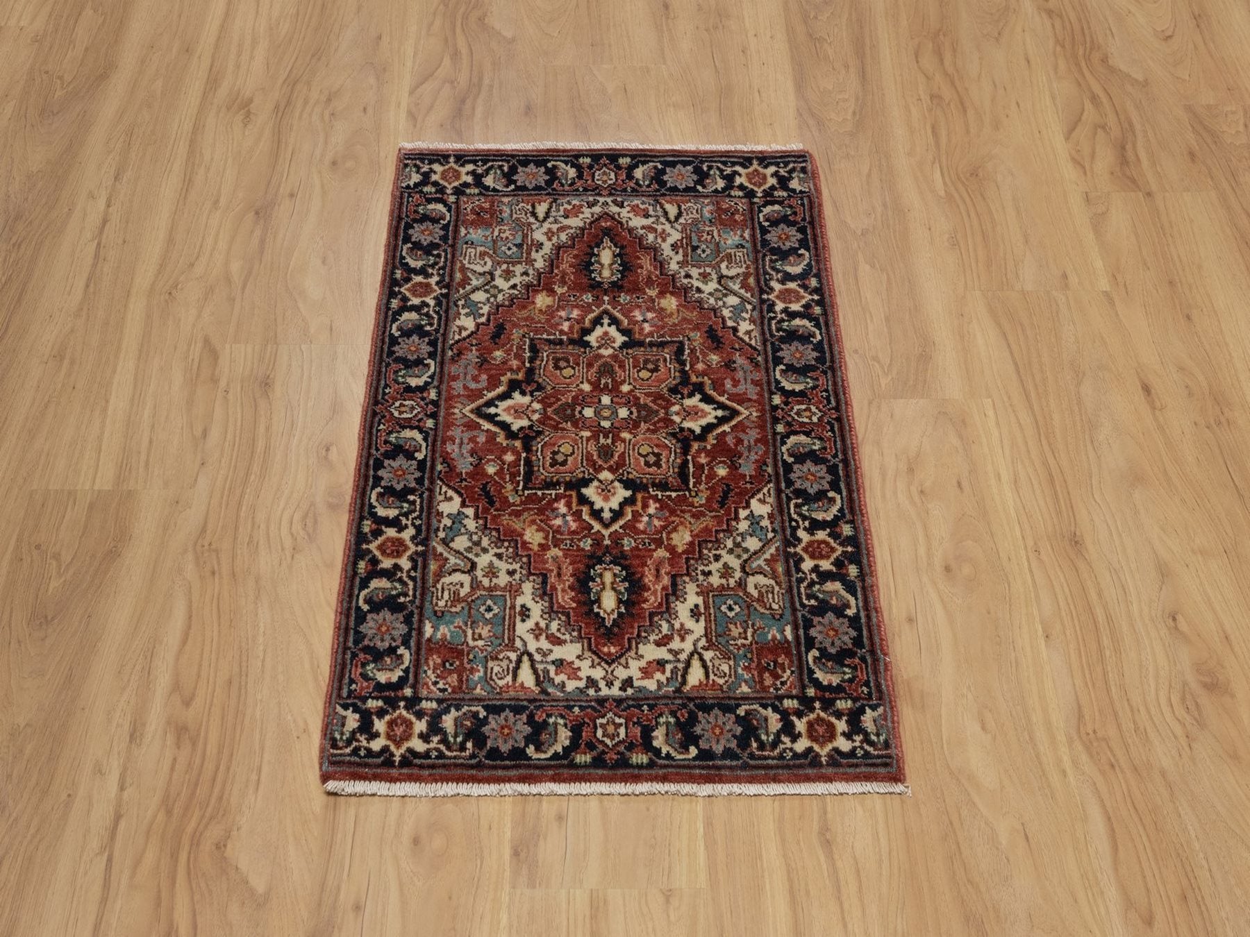 Red 2'0" x 3'0" Heriz Hand knotted Wool Rug - Sku: O091488