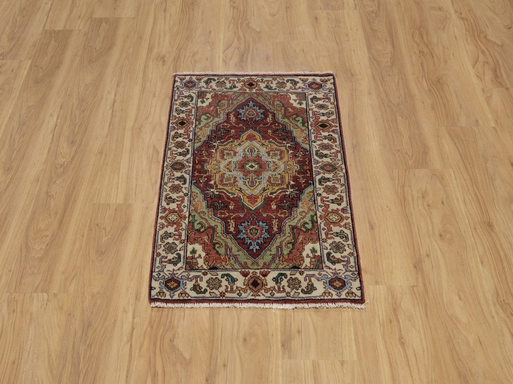 Heriz Heriz hand-knotted wool rug in Red & Ivory, 2'1" x 3' — SKU O091493 (view 2)