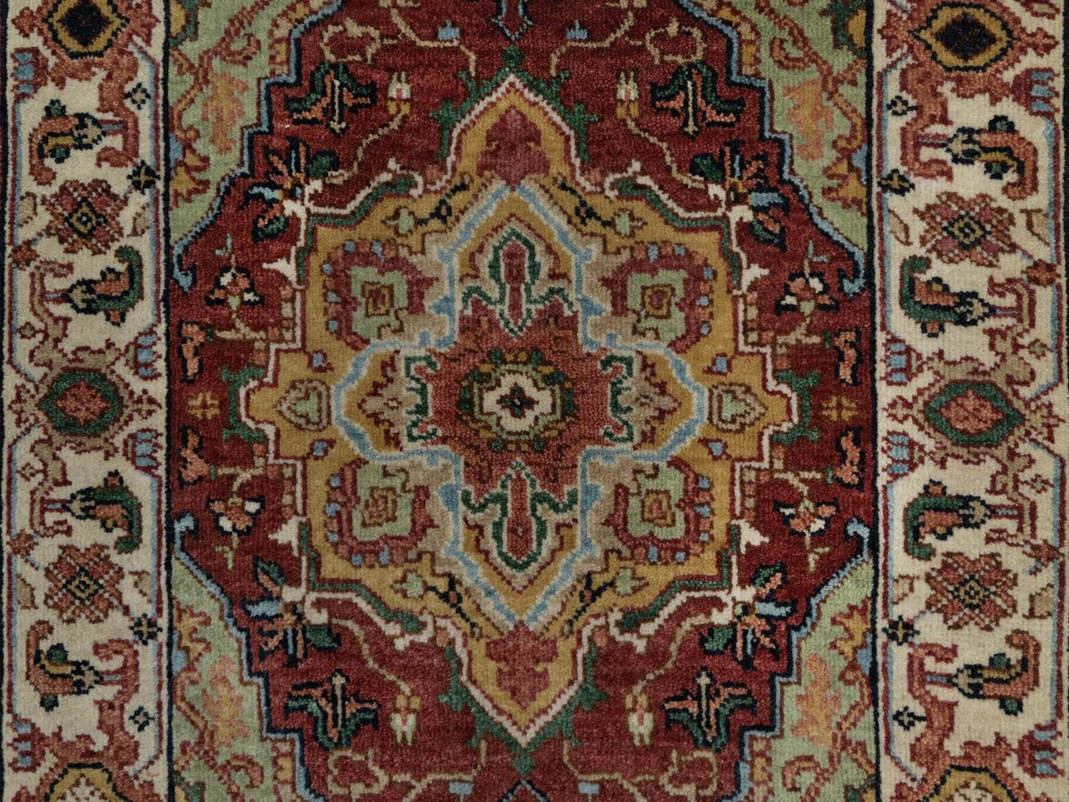 Heriz Heriz hand-knotted wool rug in Red & Ivory, 2'1" x 3' — SKU O091493 (view 5)