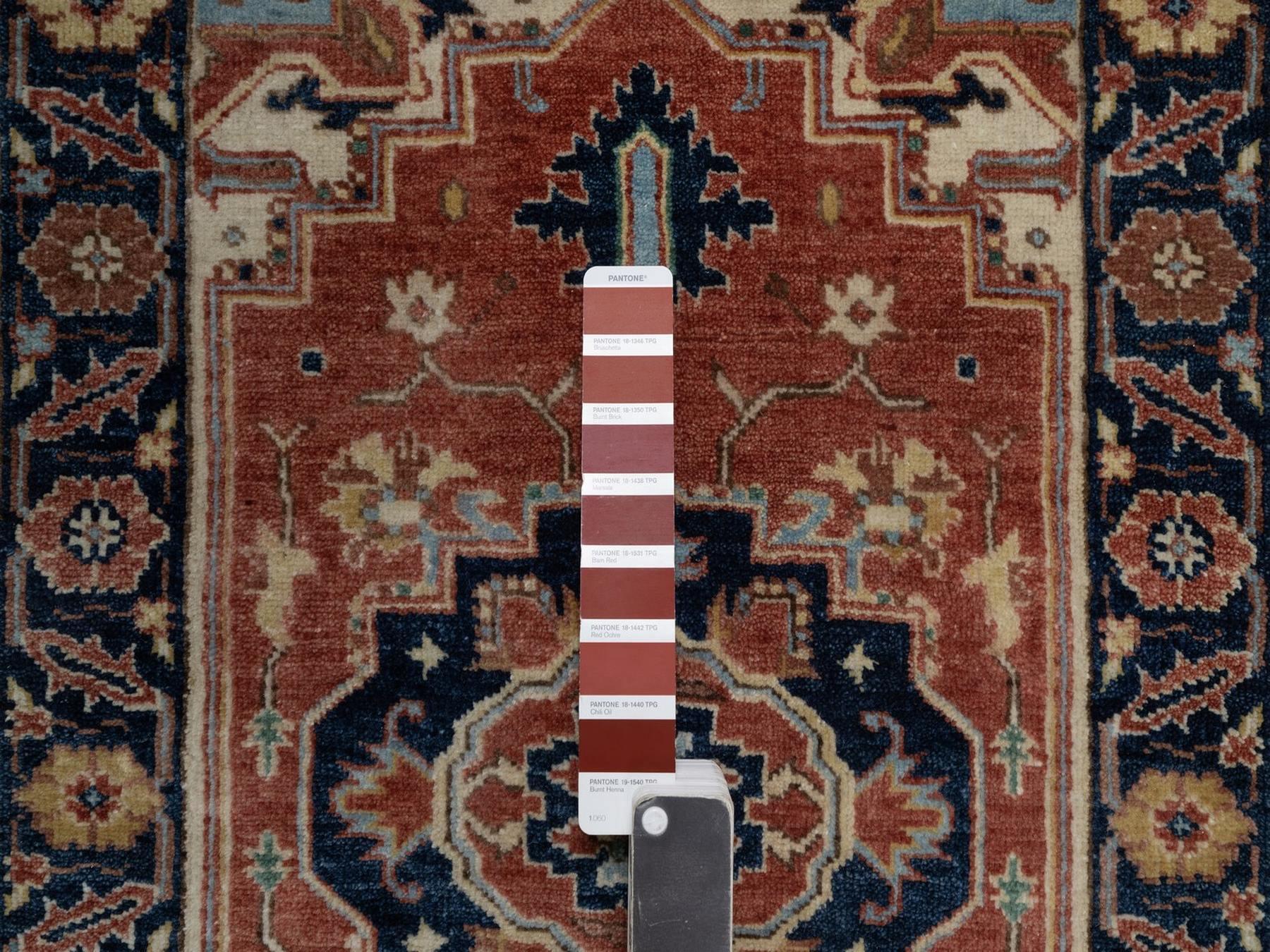 Heriz Heriz hand-knotted wool rug in Red & Midnight Blue, 2'1" x 3'2" — SKU O091496 (view 4)
