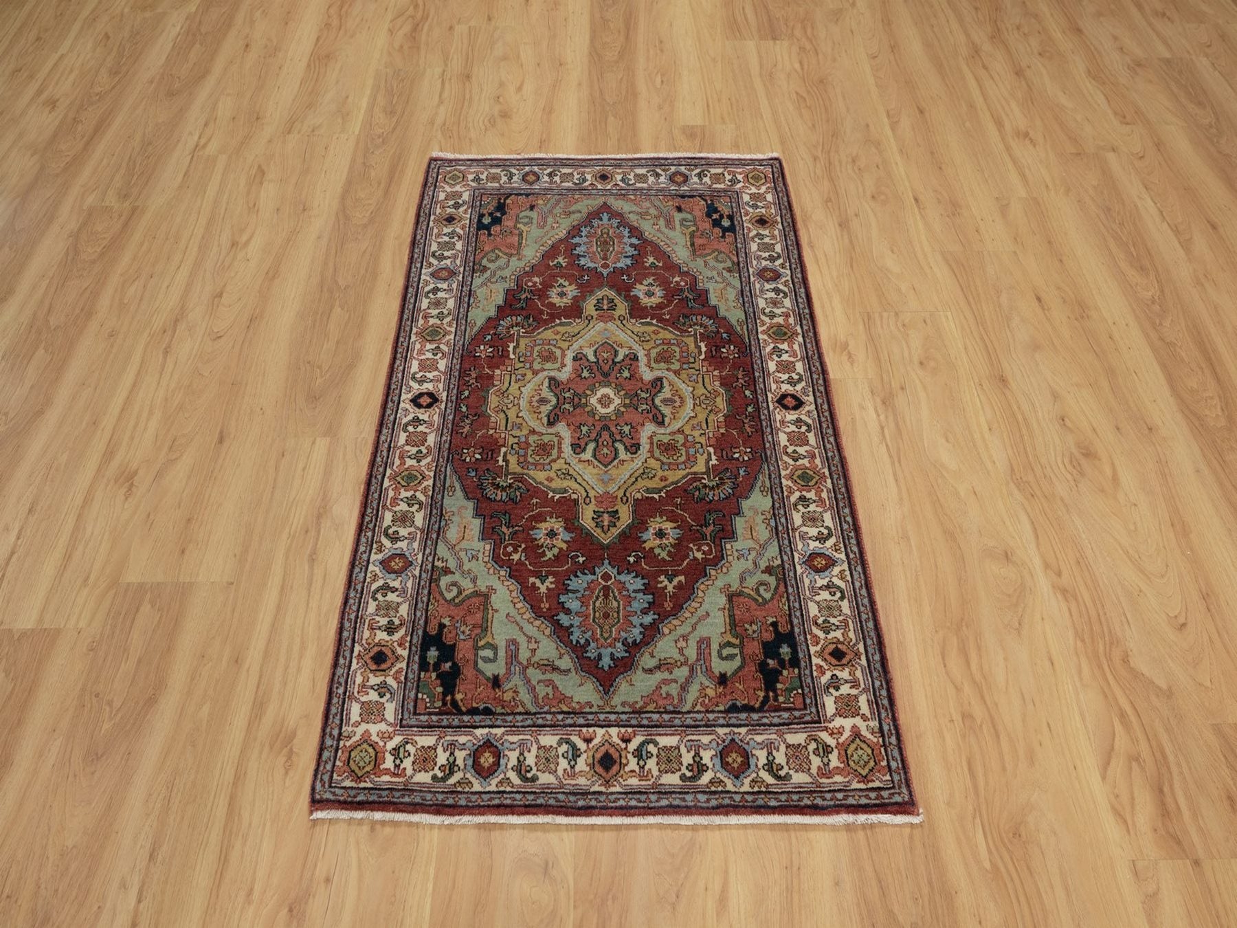 Heriz Heriz hand-knotted wool rug in Red & Ivory, 2'11" x 5'1" — SKU O091498 (view 2)