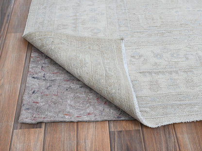Heriz Vintage hand-knotted wool rug in Gray & Ivory, 8'7" x 11'5" — SKU O0914 (view 5)