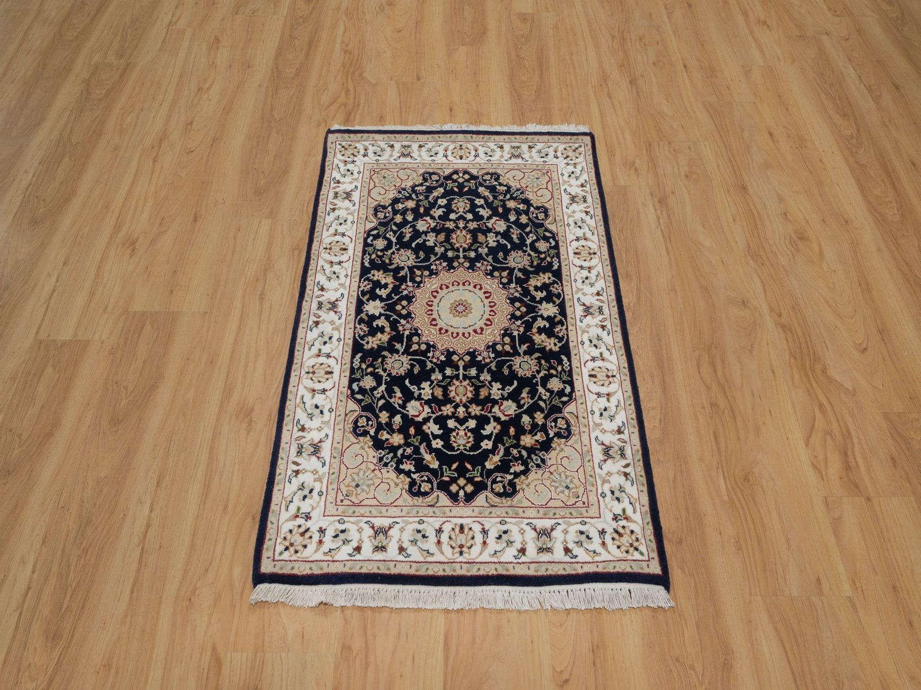 Blue 2'8" x 4'2" Fine Oriental Hand knotted Wool/Silk Rug - Sku: O091533
