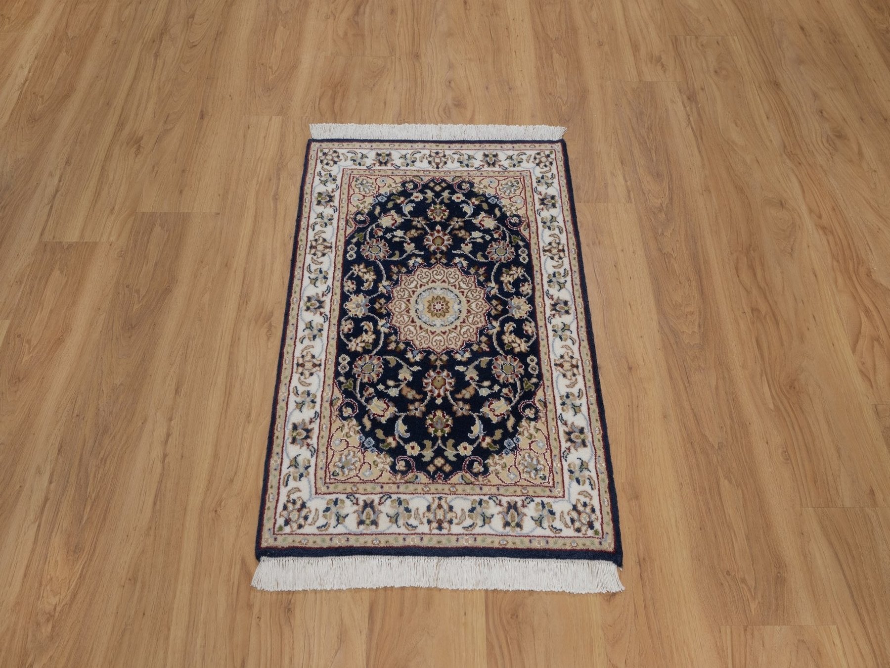 Blue 2'1" x 3'2" Fine Oriental Hand knotted Wool/Silk Rug - Sku: O091543
