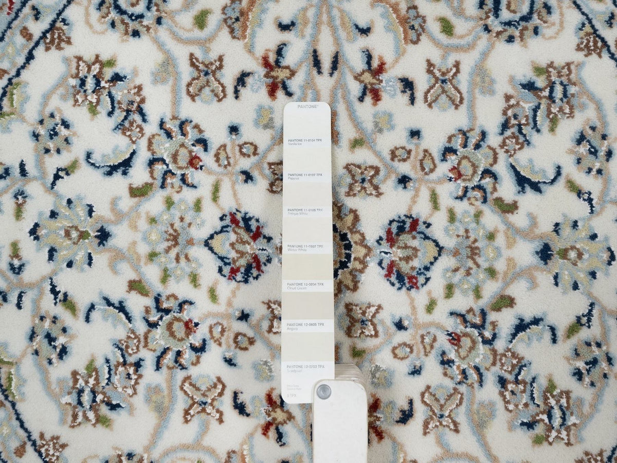 Nain Fine Oriental hand-knotted wool/silk rug in Ivory & Light Blue, 3'1" x 3'1" — SKU O091554 (view 4)