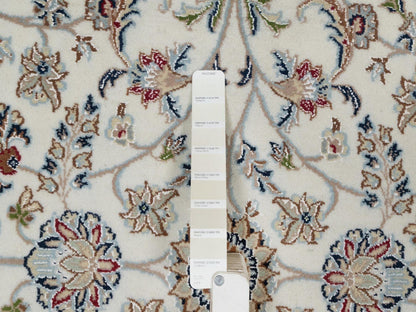 Ivory 6'0" x 6'0" Fine Oriental Hand knotted Wool/Silk Rug - Sku: O091562
