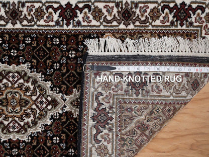 Black 2'0" x 4'2" Fine Oriental Hand knotted Wool Rug - Sku: O091568
