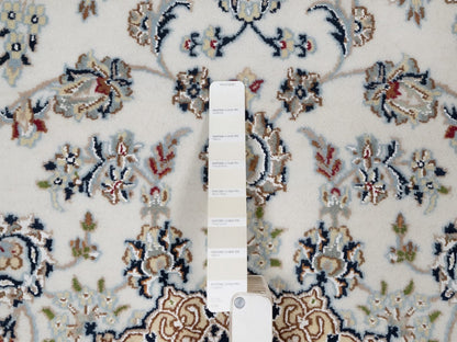 Nain Fine Oriental hand-knotted wool/silk rug in Ivory, 4'8" x 6'10" — SKU O091583 (view 4)