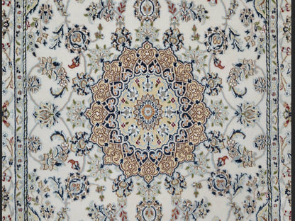 Ivory 4'8" x 6'10" Fine Oriental Hand knotted Wool/Silk Rug - Sku: O091583