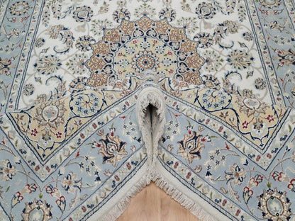 Ivory 6'0" x 9'0" Fine Oriental Hand knotted Wool/Silk Rug - Sku: O091586