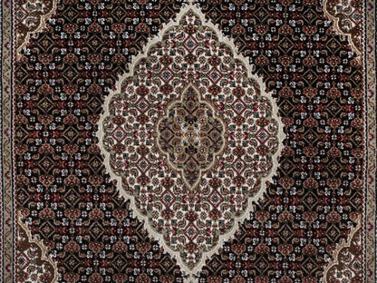 Black 4'9" x 6'9" Fine Oriental Hand knotted Wool Rug - Sku: O091588
