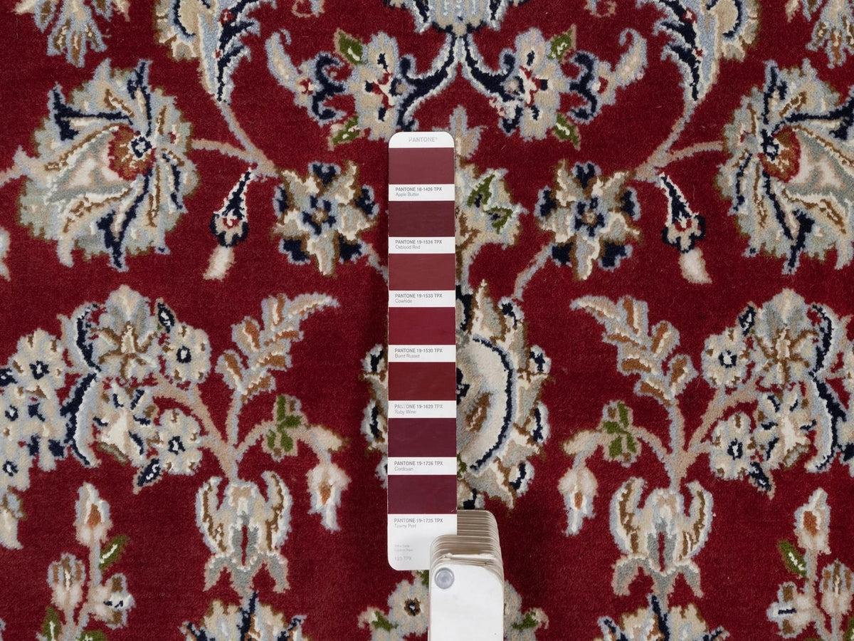 Nain Fine Oriental hand-knotted wool/silk rug in Red & Ivory, 6' x 9' — SKU O091641 (view 7)