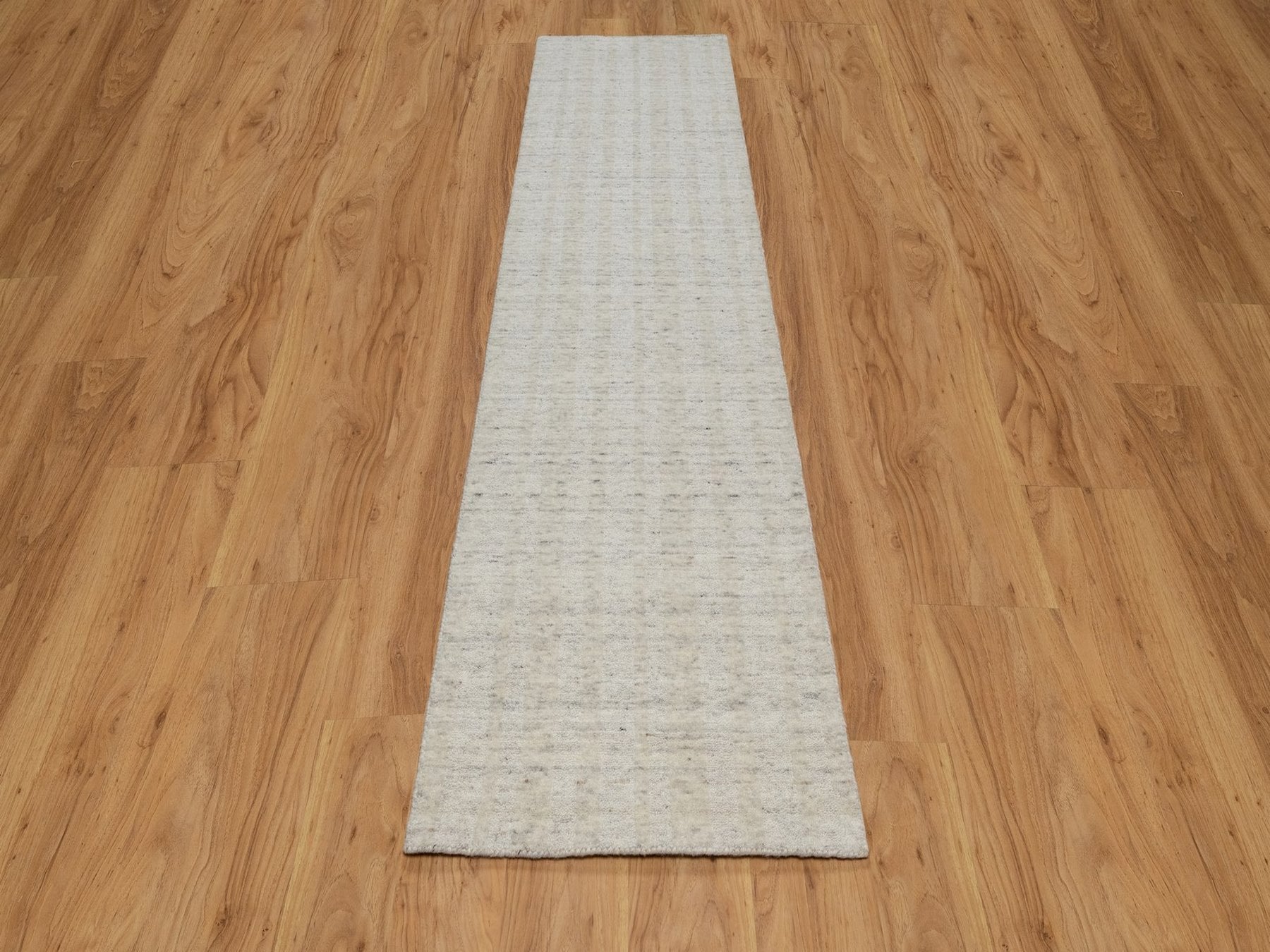 Modern / Contemporary hand-knotted wool runner in Ivory, 2'5" x 10' — SKU O091670 (view 2)
