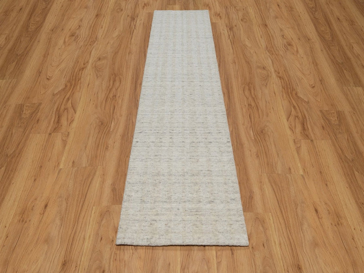 Modern / Contemporary hand-knotted wool runner in Ivory, 2'6" x 9'11" — SKU O091671 (view 2)
