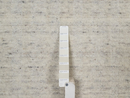 Modern / Contemporary hand-knotted wool rug in Ivory, 8'11" x 12' — SKU O091673 (view 7)