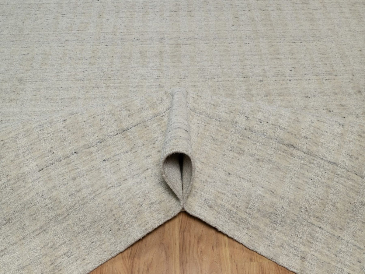 Modern / Contemporary hand-knotted wool rug in Ivory, 9'11" x 14' — SKU O091674 (view 5)