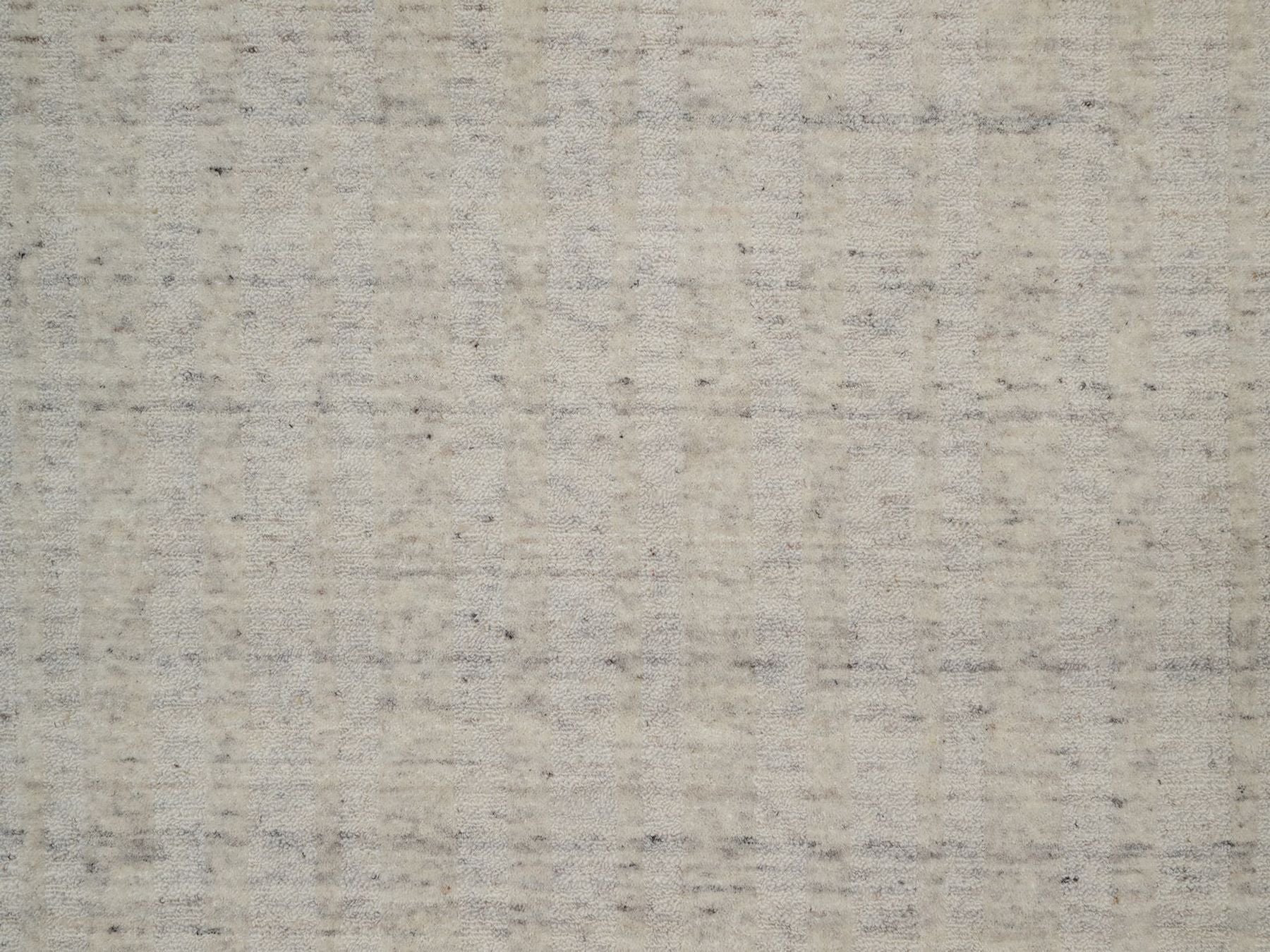 Modern / Contemporary hand-knotted wool rug in Ivory, 7'11" x 7'11" — SKU O091676 (view 8)