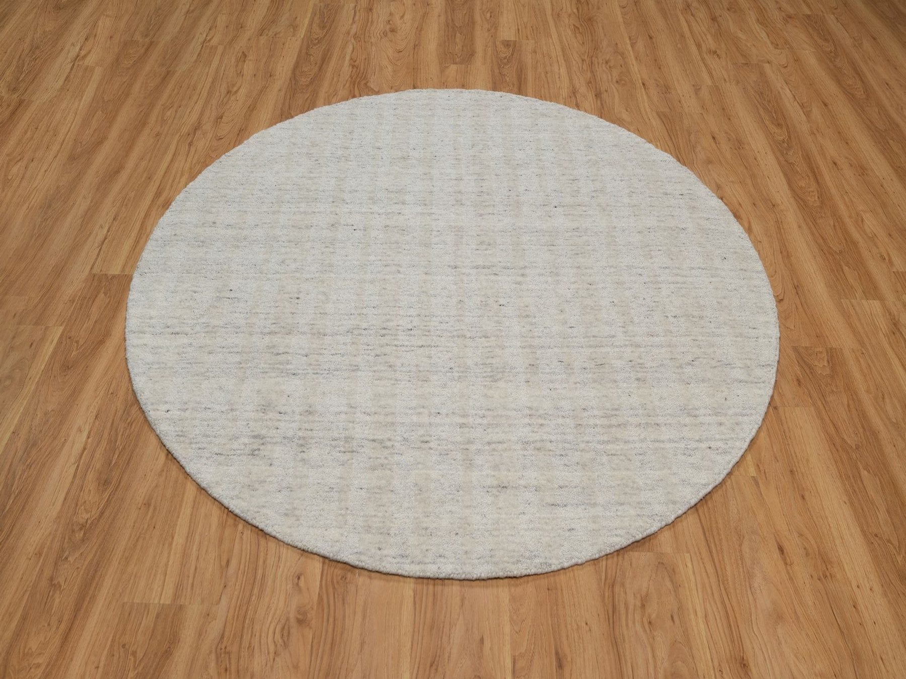 Modern / Contemporary hand-knotted wool rug in Ivory, 6' x 6' — SKU O091678 (view 2)