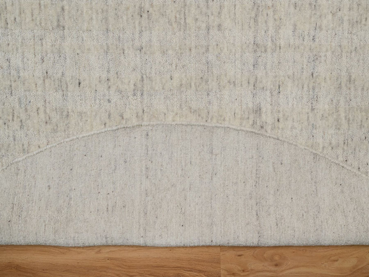 Modern / Contemporary hand-knotted wool rug in Ivory, 7'11" x 7'11" — SKU O091680 (view 4)