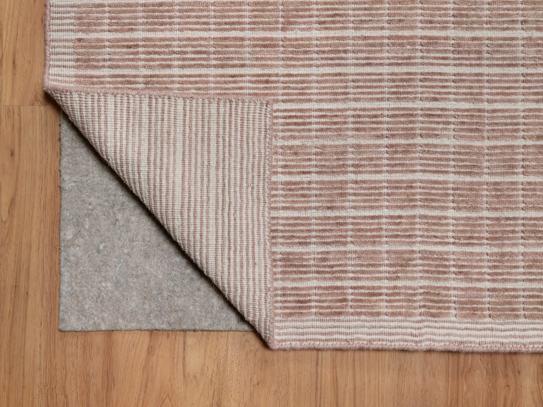 Modern / Contemporary hand-knotted wool rug in Pink, 10'1" x 14' — SKU O091695 (view 4)