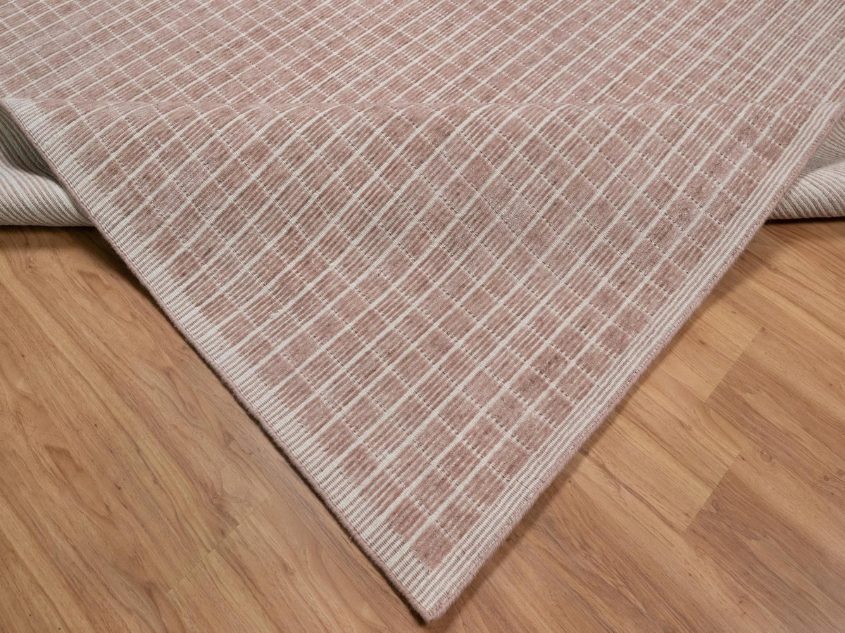 Modern / Contemporary hand-knotted wool rug in Pink, 9'1" x 12' — SKU O091697 (view 6)
