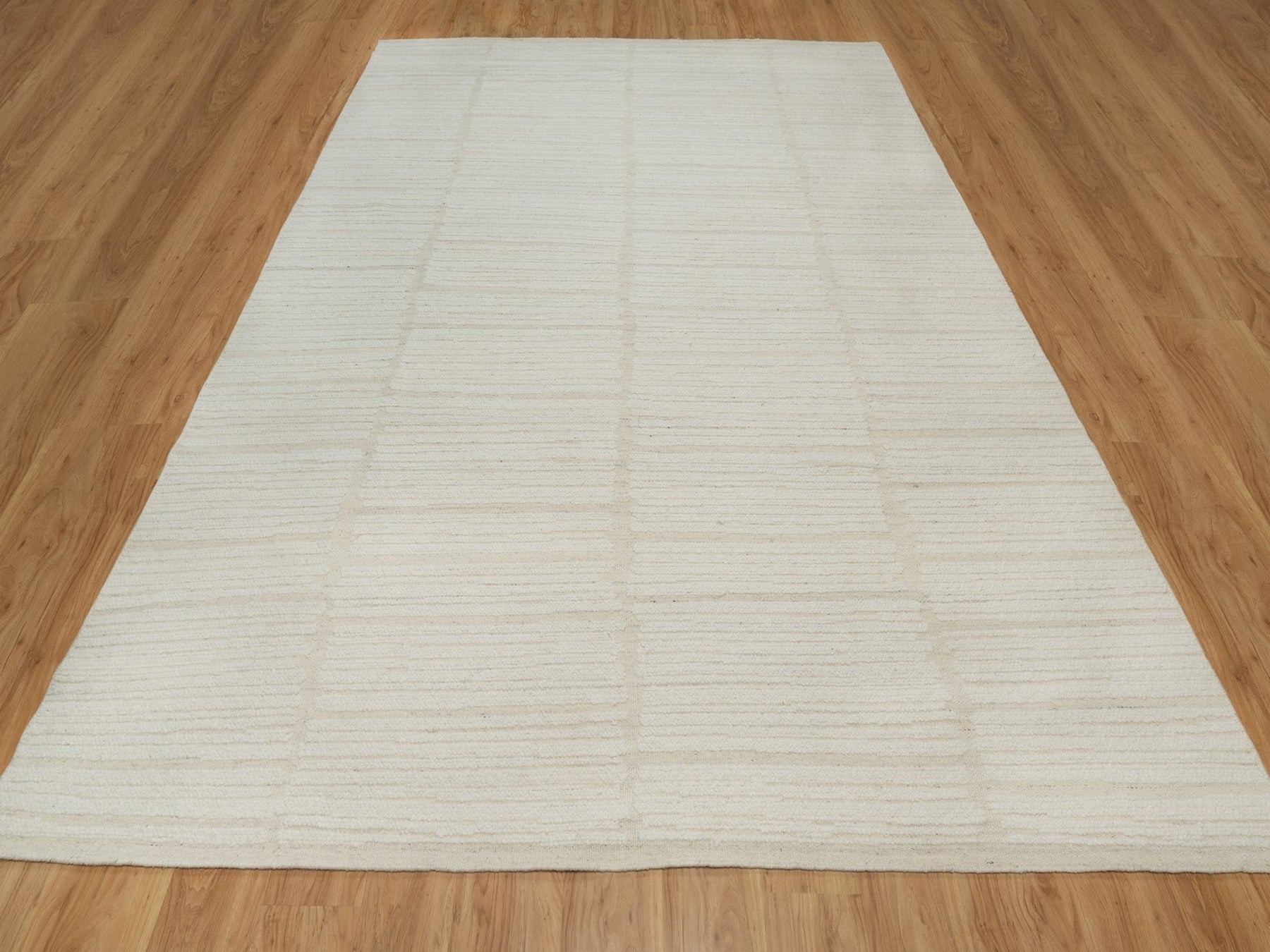 Modern / Contemporary hand-knotted wool rug in Ivory, 9' x 12' — SKU O091718 (view 2)