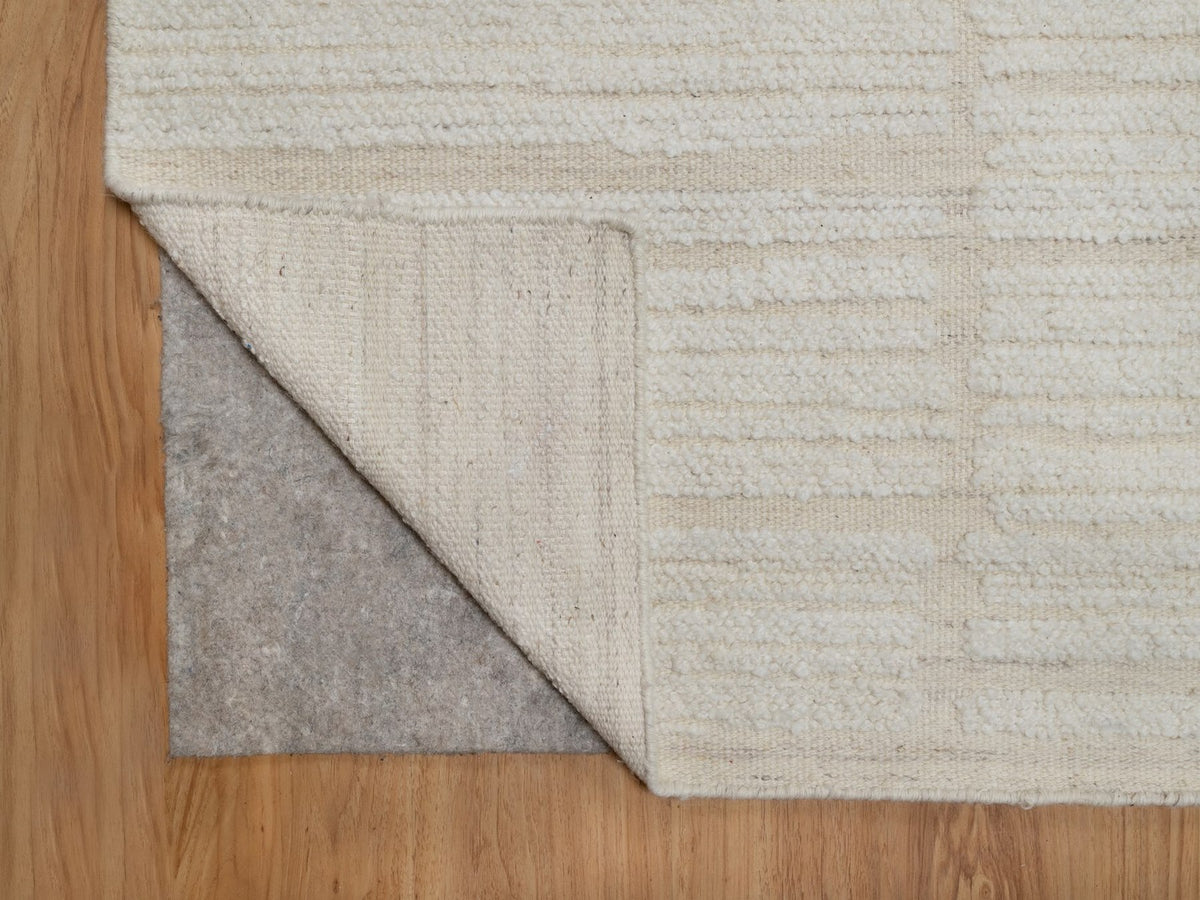 Modern / Contemporary hand-knotted wool rug in Ivory, 9' x 12' — SKU O091718 (view 4)
