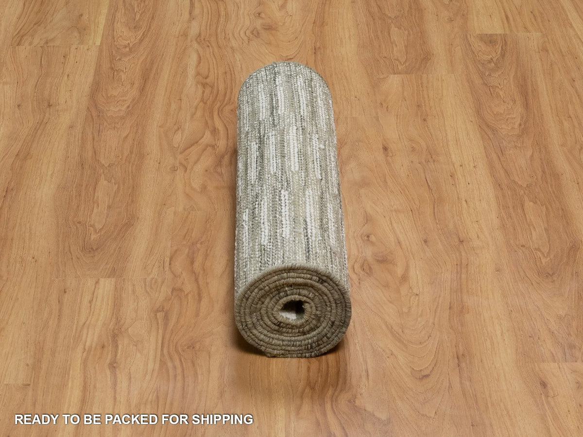 Modern / Contemporary hand-knotted wool runner in Ivory, 2'6" x 9'11" — SKU O091726 (view 6)