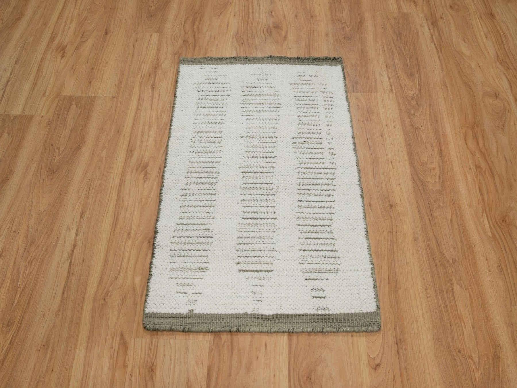 Ivory 2'0" x 3'0" Modern and Contemporary Hand woven Wool Rug - Sku: O091732