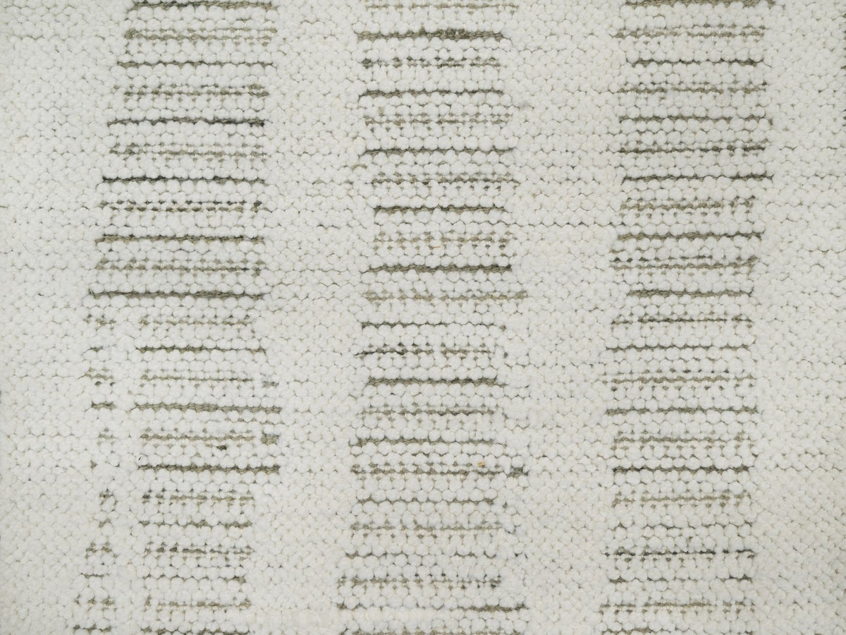 Modern / Contemporary hand-knotted wool rug in Ivory, 2' x 3' — SKU O091732 (view 5)