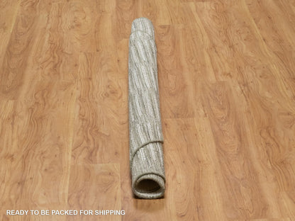 Modern / Contemporary hand-knotted wool rug in Ivory, 5'9" x 5'9" — SKU O091738 (view 6)