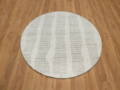 Modern / Contemporary hand-knotted wool rug in Ivory, 4'11" x 4'11" — SKU O091740 (view 2)