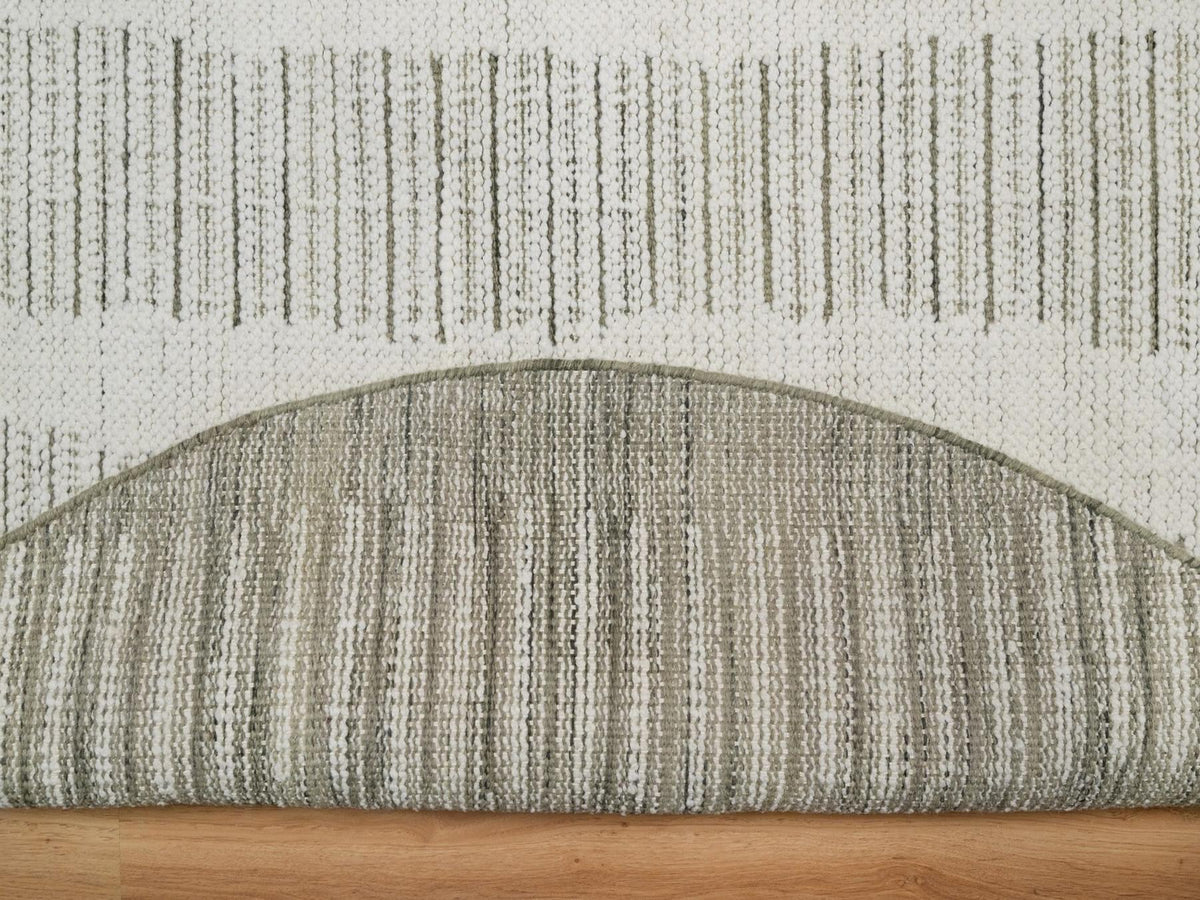 Modern / Contemporary hand-knotted wool rug in Ivory, 4'11" x 4'11" — SKU O091740 (view 3)