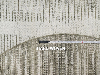 Modern / Contemporary hand-knotted wool rug in Ivory, 4'10" x 4'10" — SKU O091741 (view 8)