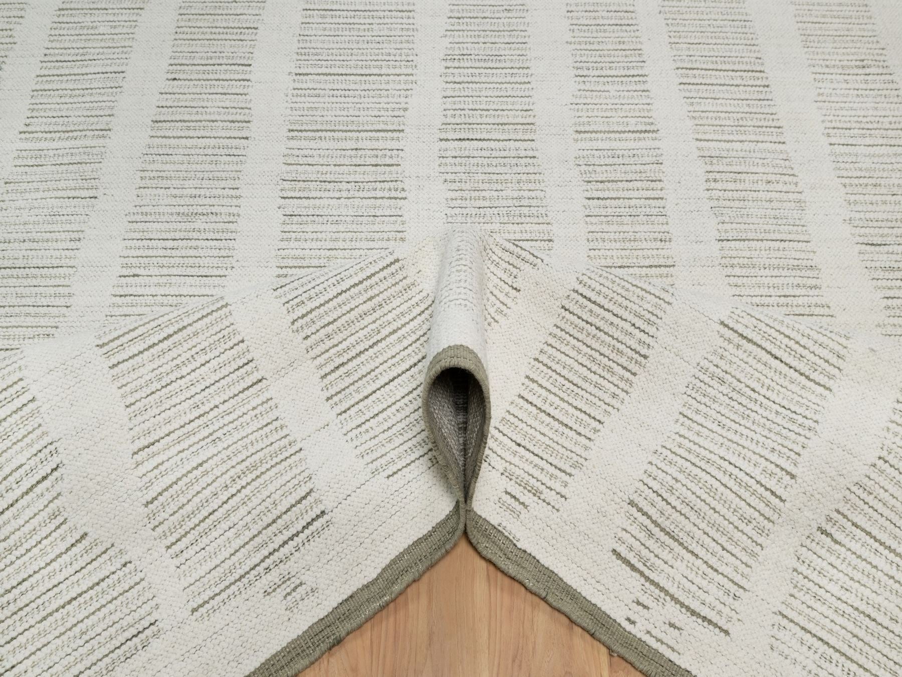 Modern / Contemporary hand-knotted wool rug in Ivory, 11'11" x 15' — SKU O091742 (view 5)
