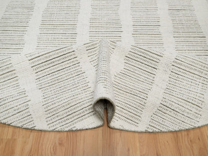 Modern / Contemporary hand-knotted wool rug in Ivory, 7'11" x 7'11" — SKU O091770 (view 5)