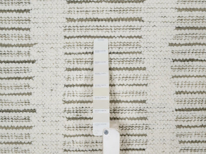 Modern / Contemporary hand-knotted wool rug in Ivory, 7'11" x 7'11" — SKU O091770 (view 7)