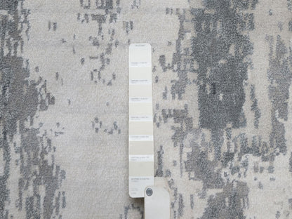 Modern / Contemporary hand-knotted wool/silk runner in Ivory, 2'8" x 23'10" — SKU O091784 (view 4)