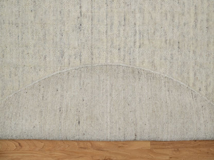 Modern / Contemporary hand-knotted wool rug in Ivory, 4'11" x 4'11" — SKU O091793 (view 3)