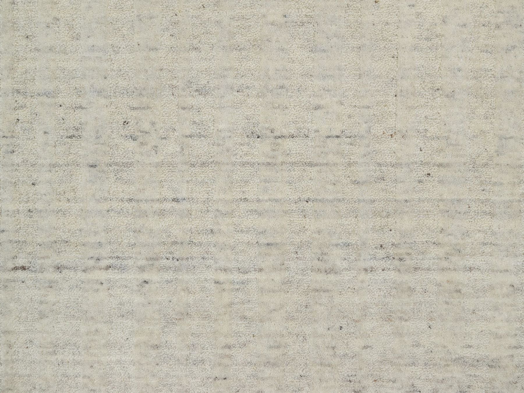 Modern / Contemporary hand-knotted wool rug in Ivory, 4'11" x 4'11" — SKU O091793 (view 5)