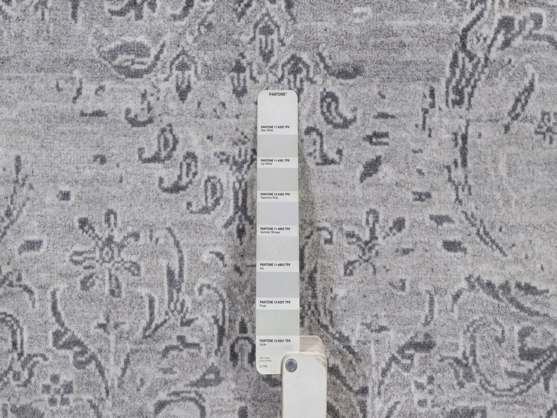 Transitional hand-knotted wool/silk rug in Gray, 4' x 5'10" — SKU O091799 (view 4)