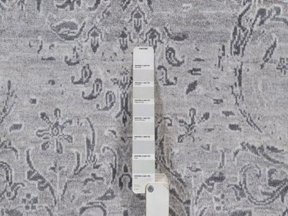 Transitional hand-knotted wool/silk rug in Gray, 4' x 5'10" — SKU O091799 (view 4)