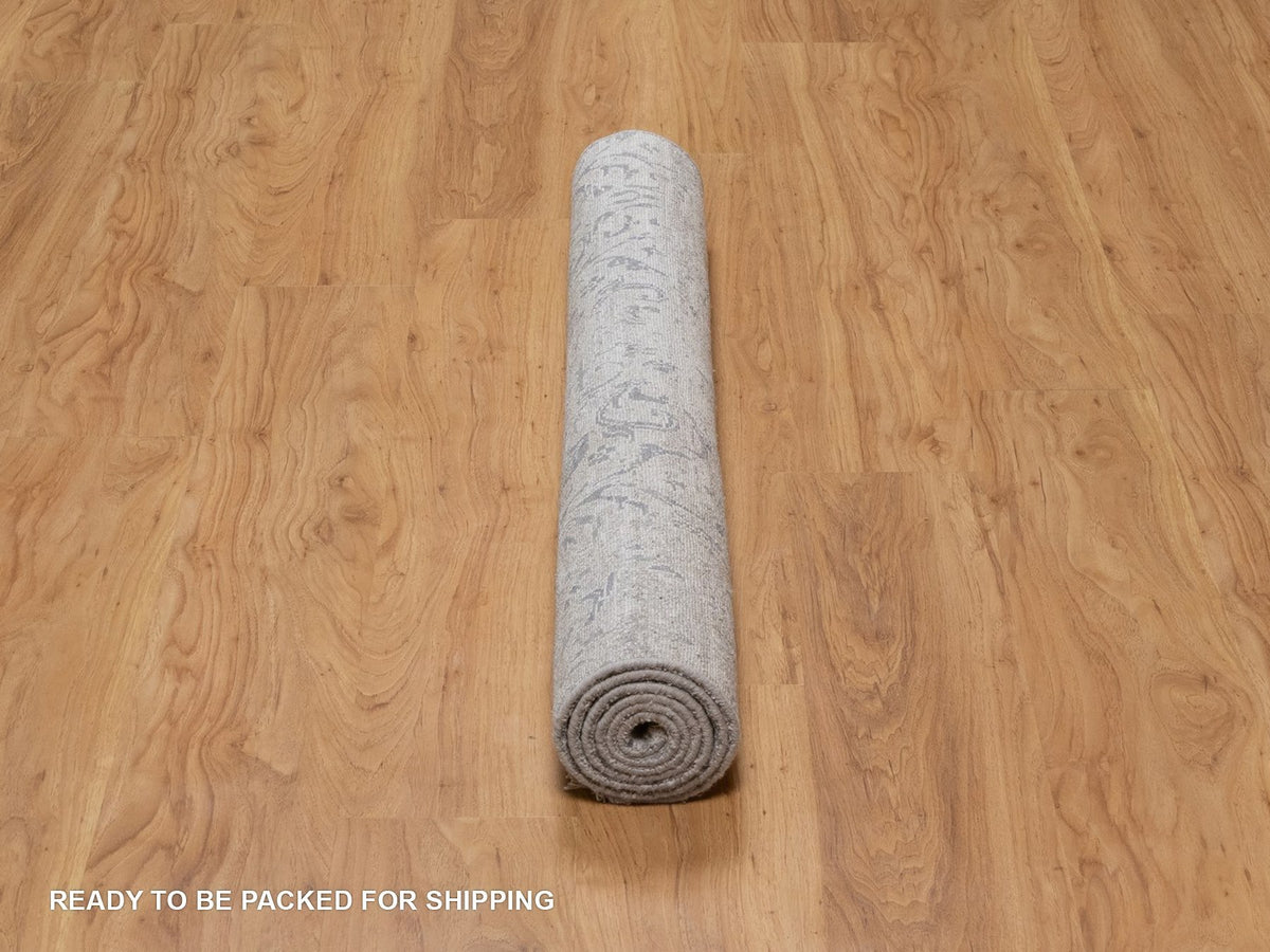 Transitional hand-knotted wool/silk rug in Gray, 4' x 5'10" — SKU O091799 (view 6)